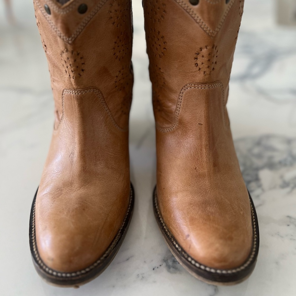 Dingo laser cut leather round toe cowgirl boots